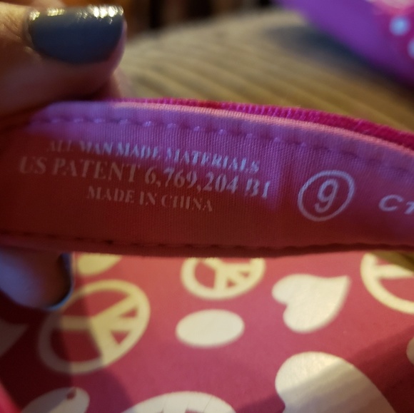 Switchflops - Picture 3 of 4